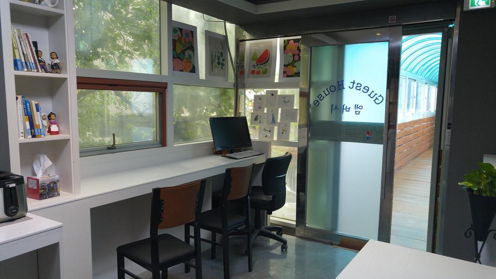 Embassy Guesthouse Itaewon ソウル特別市 エクステリア 写真
